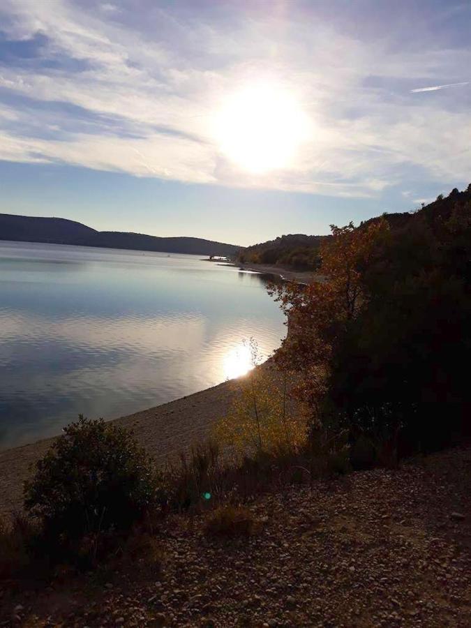 Apartment Lakeside Retreat: Croix Du Verdon